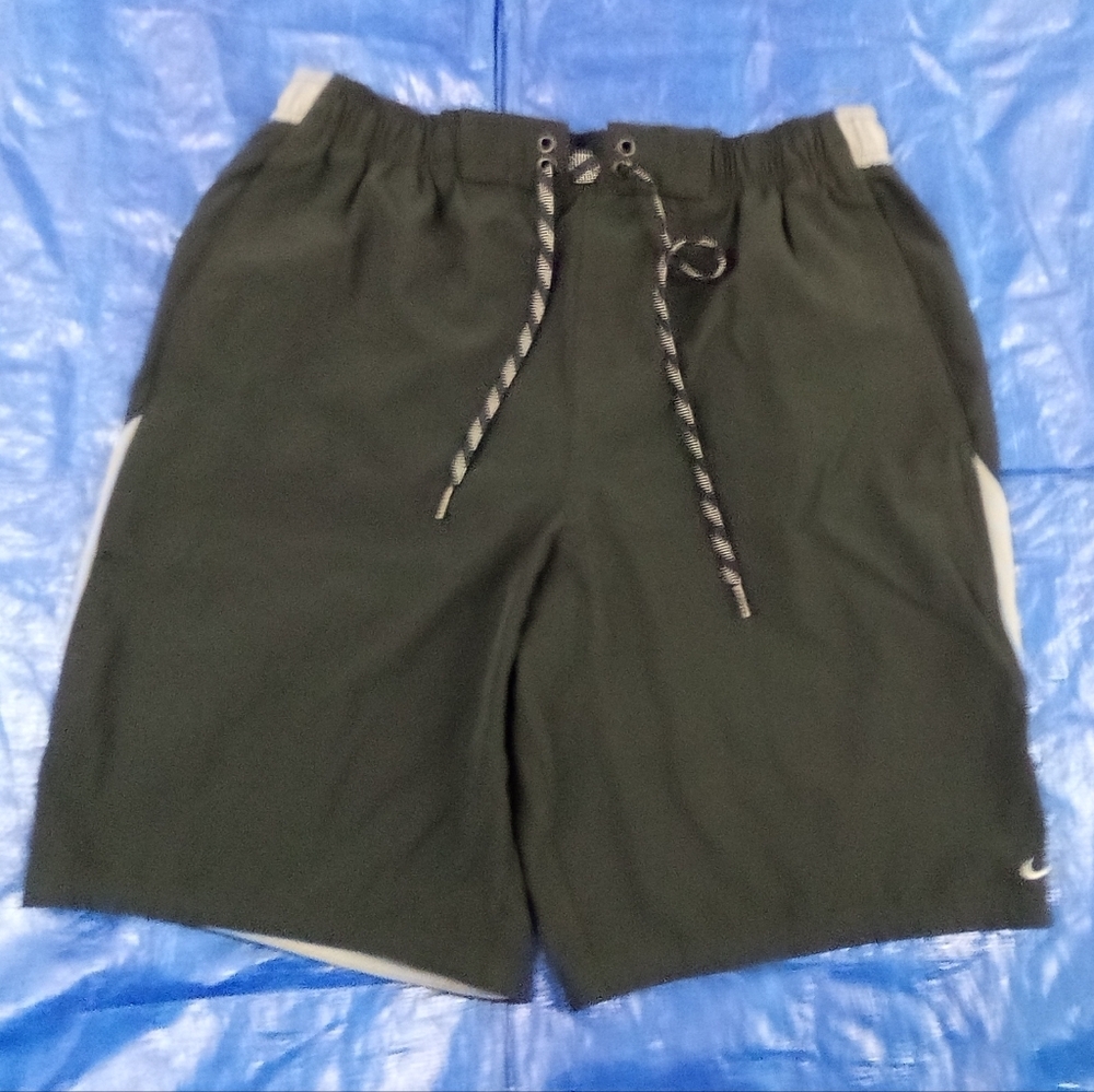 Nike Men's Black and Gray Shorts